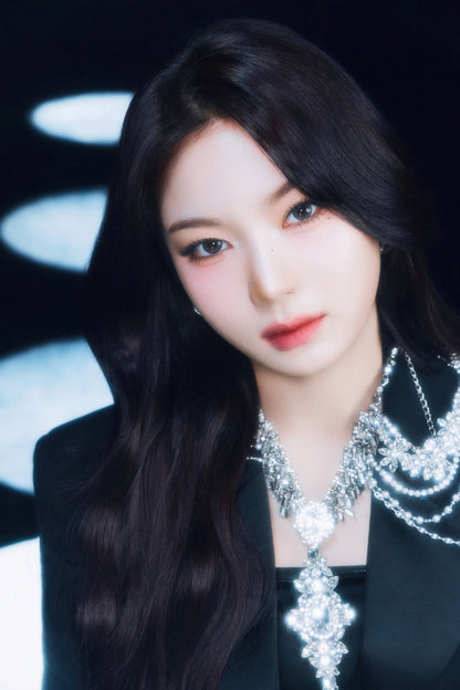 Stayc 2025 Tour Poster Stay Tuned In Seoul Concept Photo Print K-Pop Home Decor For Living Room Aesthetic Kpop Female Girl Group