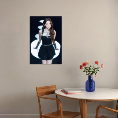 Stayc 2025 Tour Poster Stay Tuned In Seoul Concept Photo Print K-Pop Home Decor For Living Room Aesthetic Kpop Female Girl Group