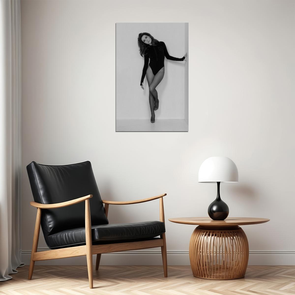 Aubrey Plaza Sexy Celebrity Posters for Room Aesthetic Famous Actress Black and White Photo Print Wall Art - xonomax