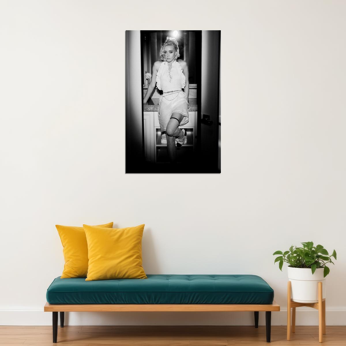 Aubrey Plaza Sexy Celebrity Posters for Room Aesthetic Famous Actress Black and White Photo Print Wall Art - xonomax