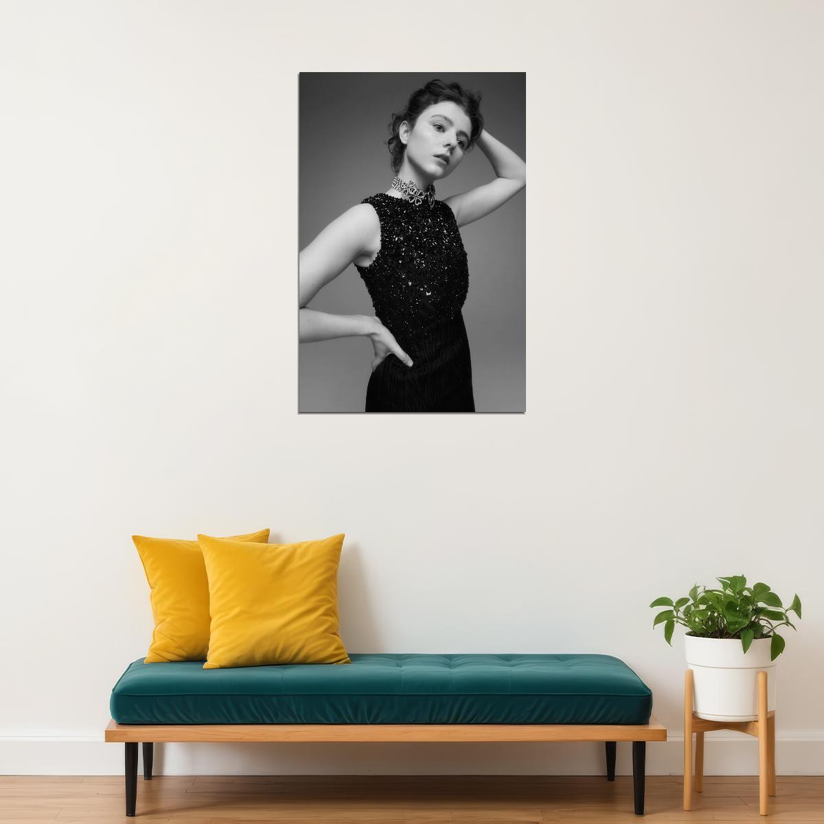 Thomasin McKenzie Celebrity Posters for Room Aesthetic Famous Actress Photo Print Wall Art - xonomax