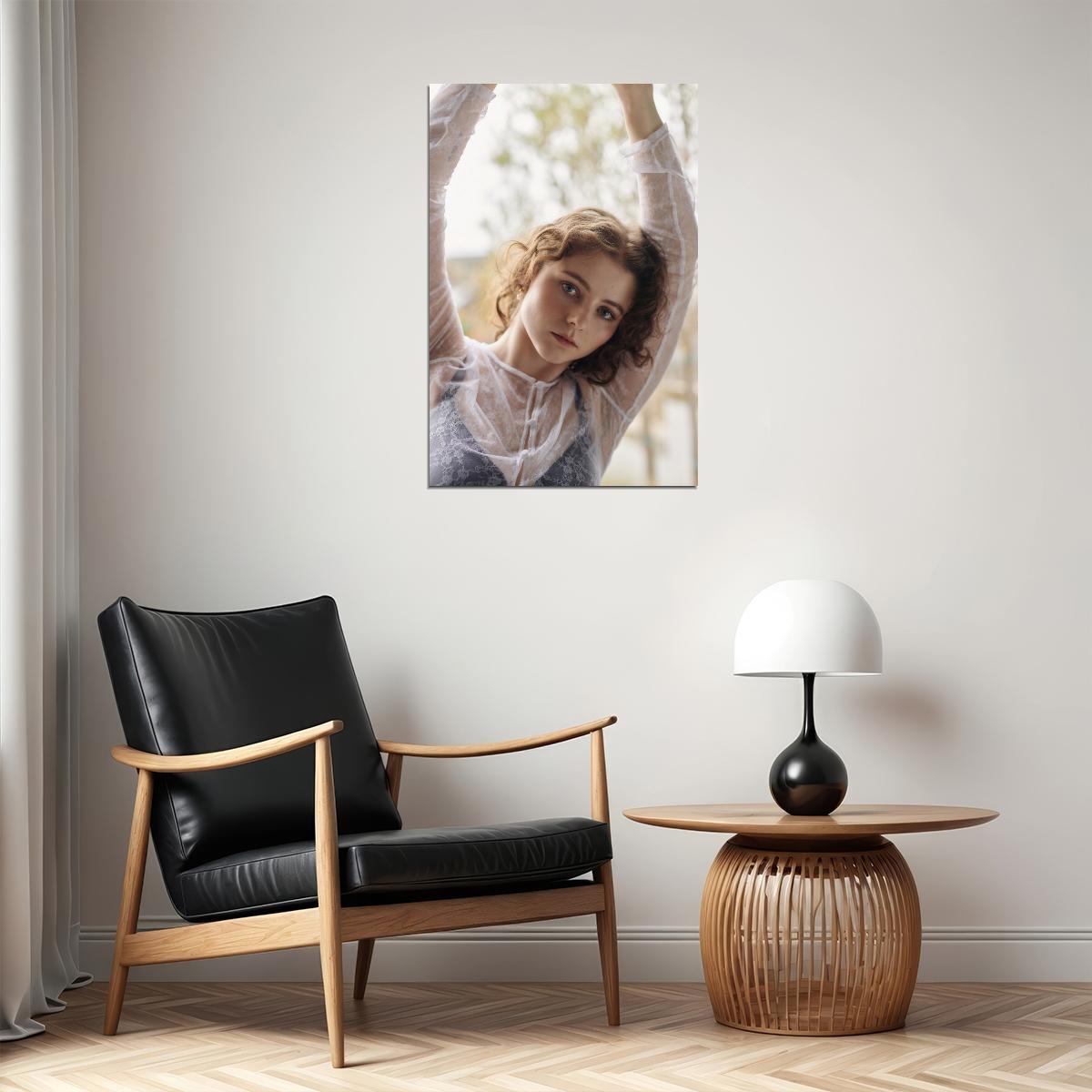 Thomasin McKenzie Celebrity Posters for Room Aesthetic Famous Actress Photo Print Wall Art - xonomax