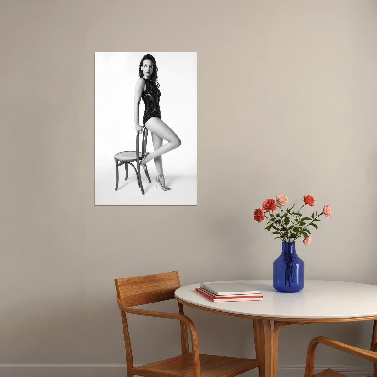 Carla Gugino Young Celebrity Posters for Room Aesthetic Famous Actress Black and White Photo Print Wall Art - xonomax