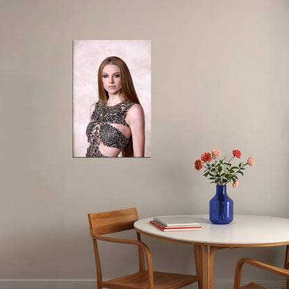 Hunter Schafer Sexy Celebrity Posters for Room Aesthetic Famous Actress Photo Print Wall Art - xonomax