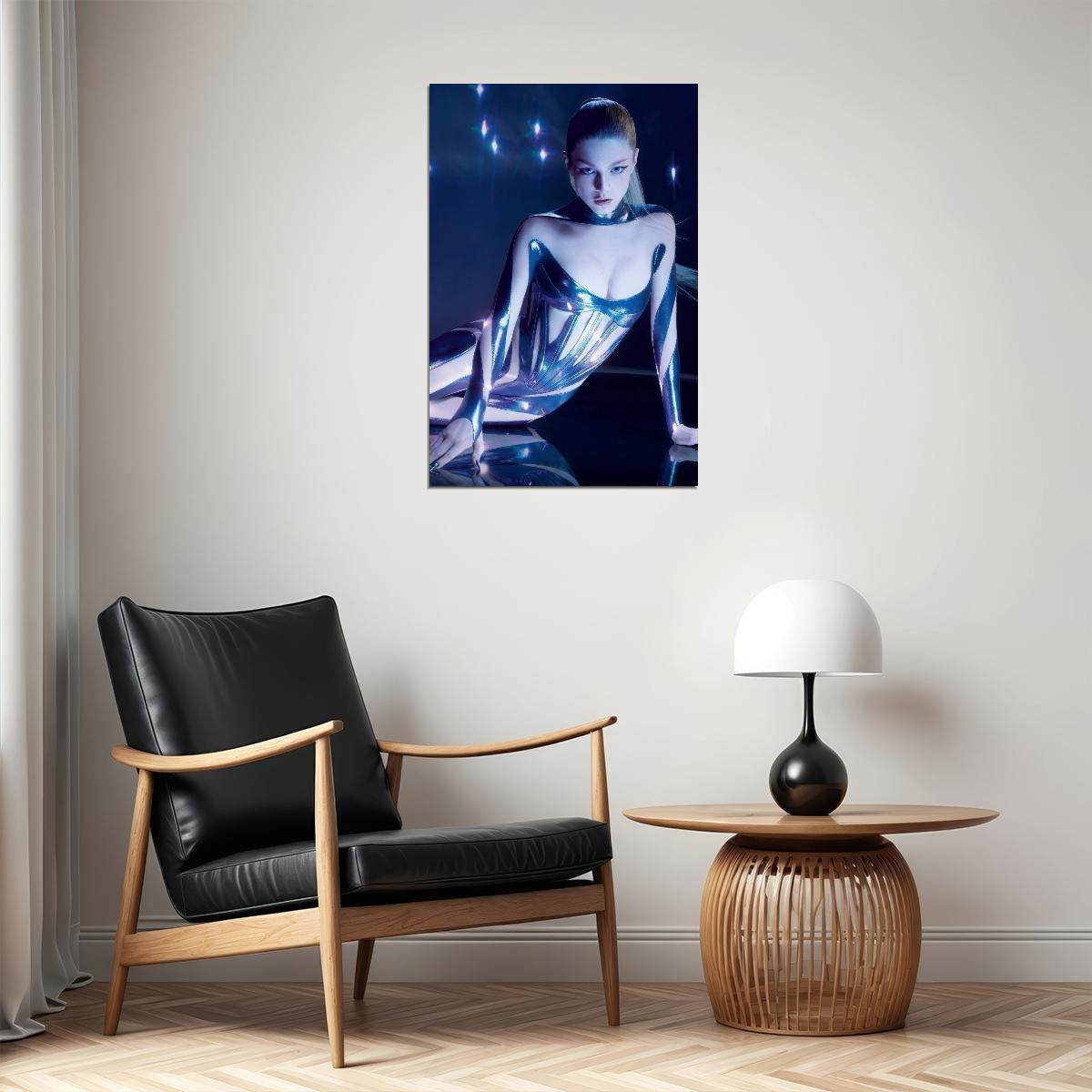 Hunter Schafer Sexy Celebrity Posters for Room Aesthetic Famous Actress Photo Print Wall Art - xonomax