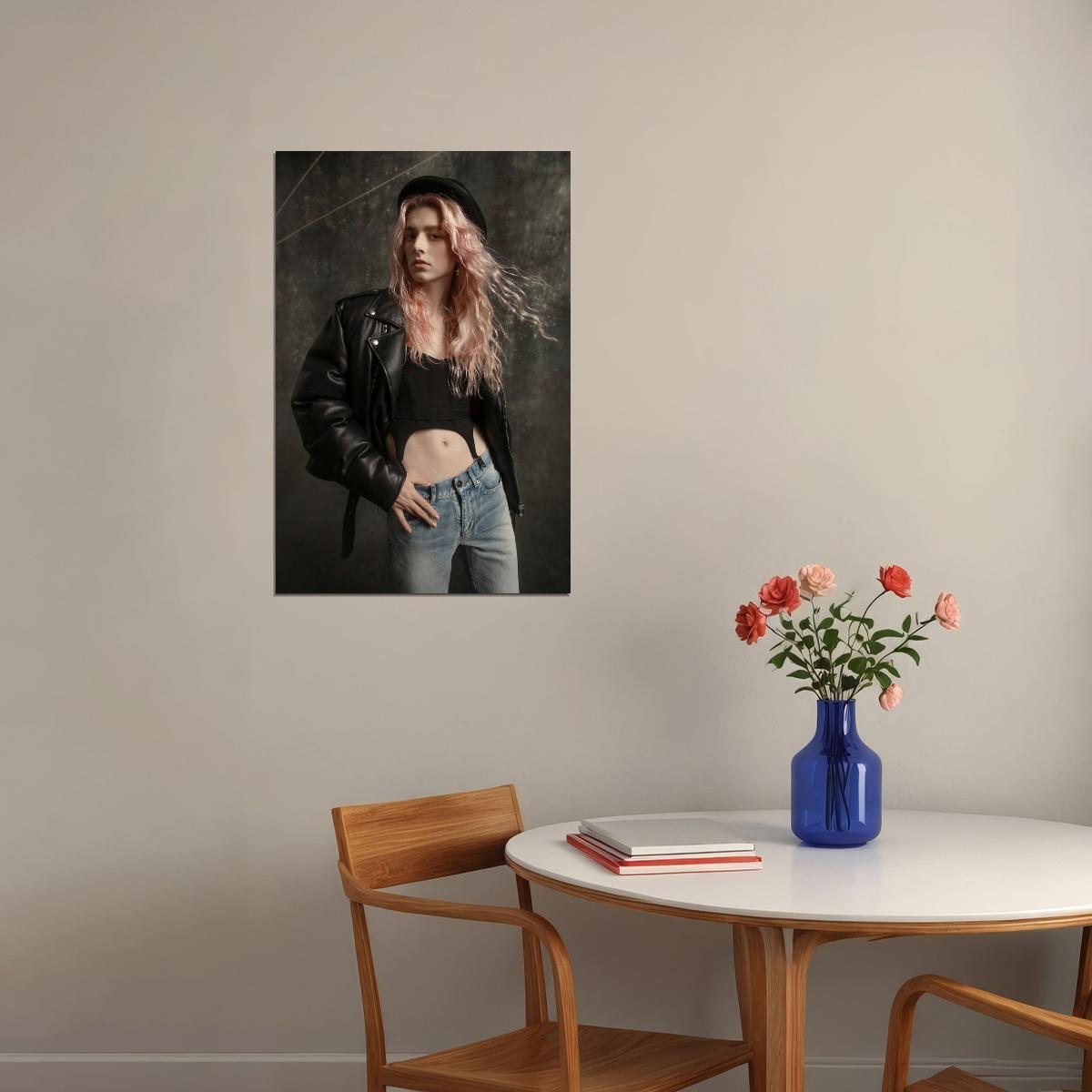 Hunter Schafer Celebrity Posters for Room Aesthetic Famous Actress Photo Print Wall Art - xonomax