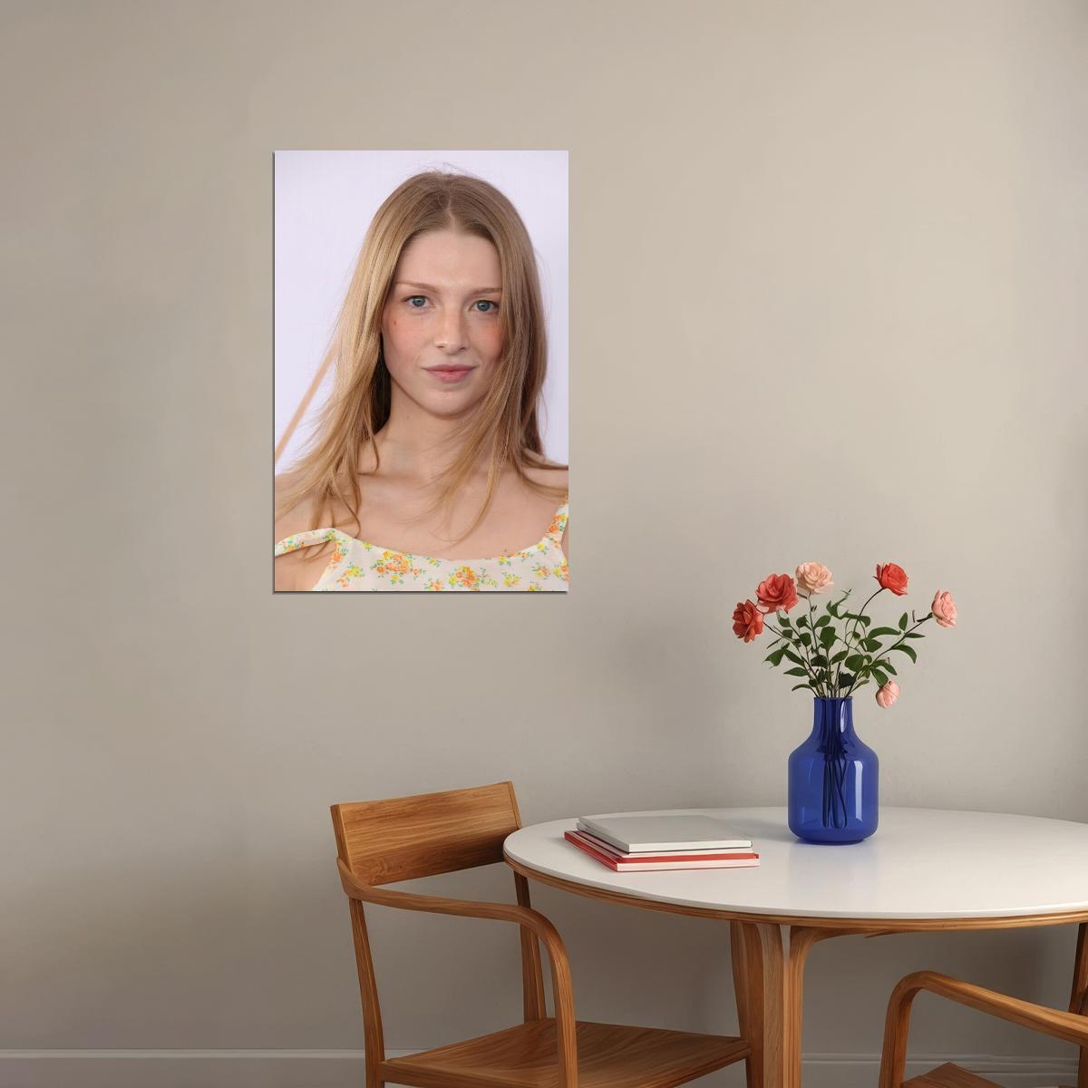 Hunter Schafer Celebrity Posters for Room Aesthetic Famous Actress Photo Print Wall Art - xonomax