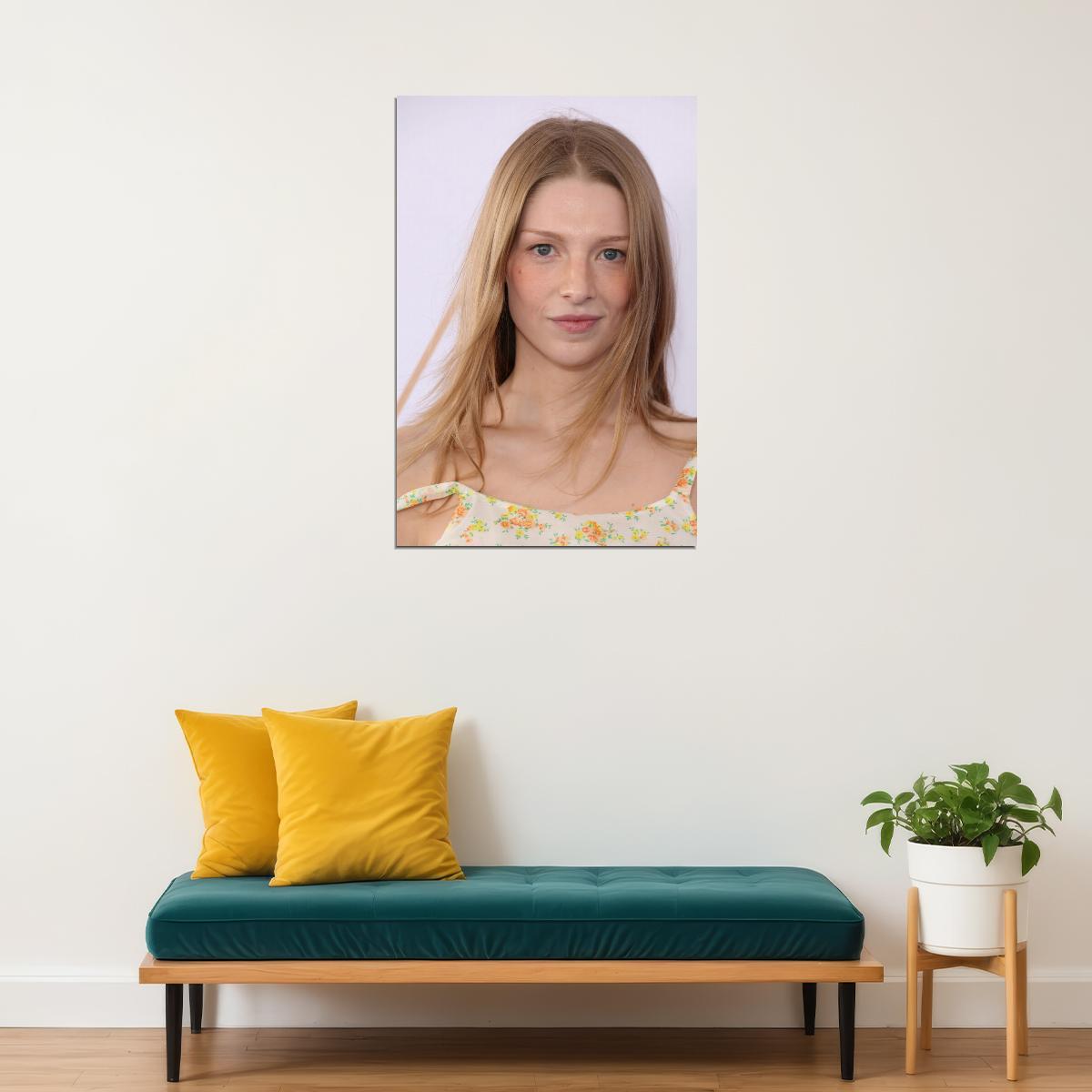 Hunter Schafer Celebrity Posters for Room Aesthetic Famous Actress Photo Print Wall Art - xonomax