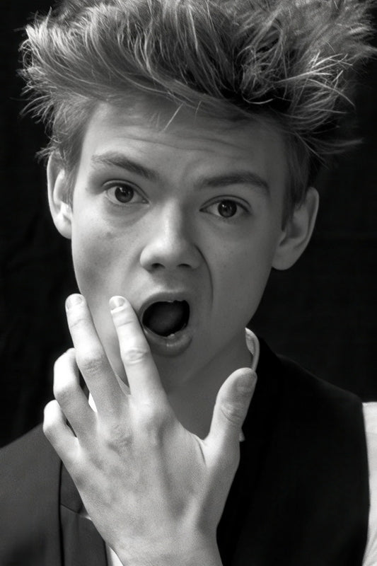 Thomas Brodie-Sangster Celebrity Posters for Room Aesthetic Famous Actor Black and White Photo Print Wall Art - xonomax
