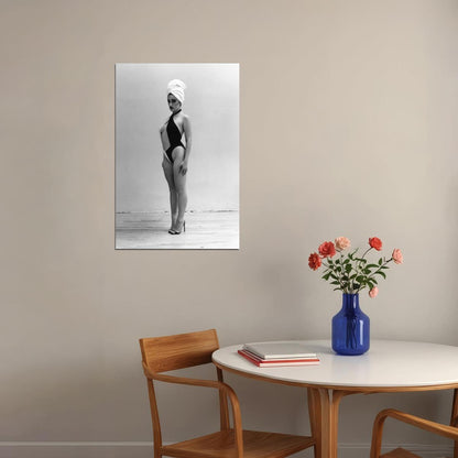 Rachel Sennott Sexy Celebrity Posters for Room Aesthetic Famous Actress Black and White Photo Print Wall Art - xonomax