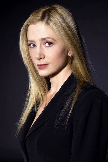 Mira Sorvino Poster for Room Aesthetic Famous Actress Celebrity Photo Print - xonomax