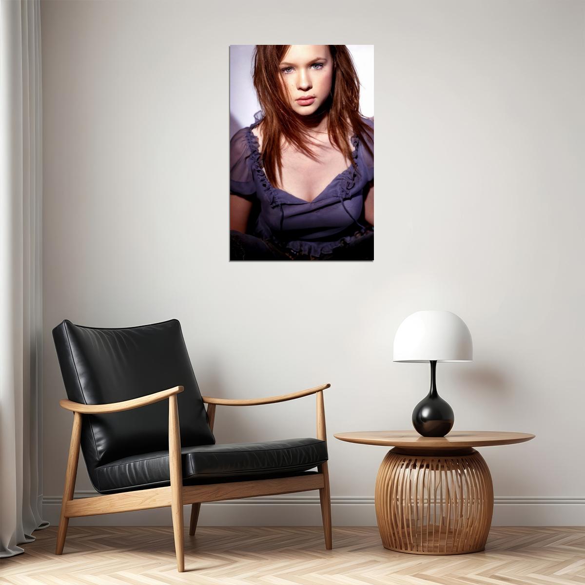 Thora Birch Poster for Room Aesthetic Celebrity Photo Print - xonomax
