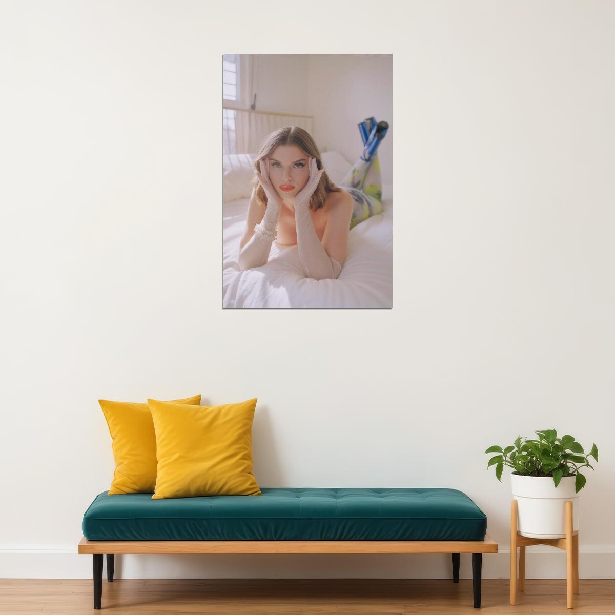 Julia Fox Poster for Room Aesthetic Celebrity Photo Print - xonomax