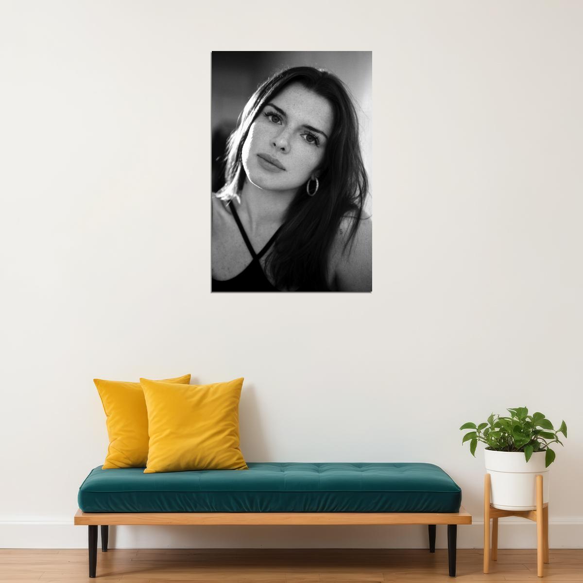 Julia Fox Poster for Room Aesthetic Black and White Celebrity Photo Print - xonomax