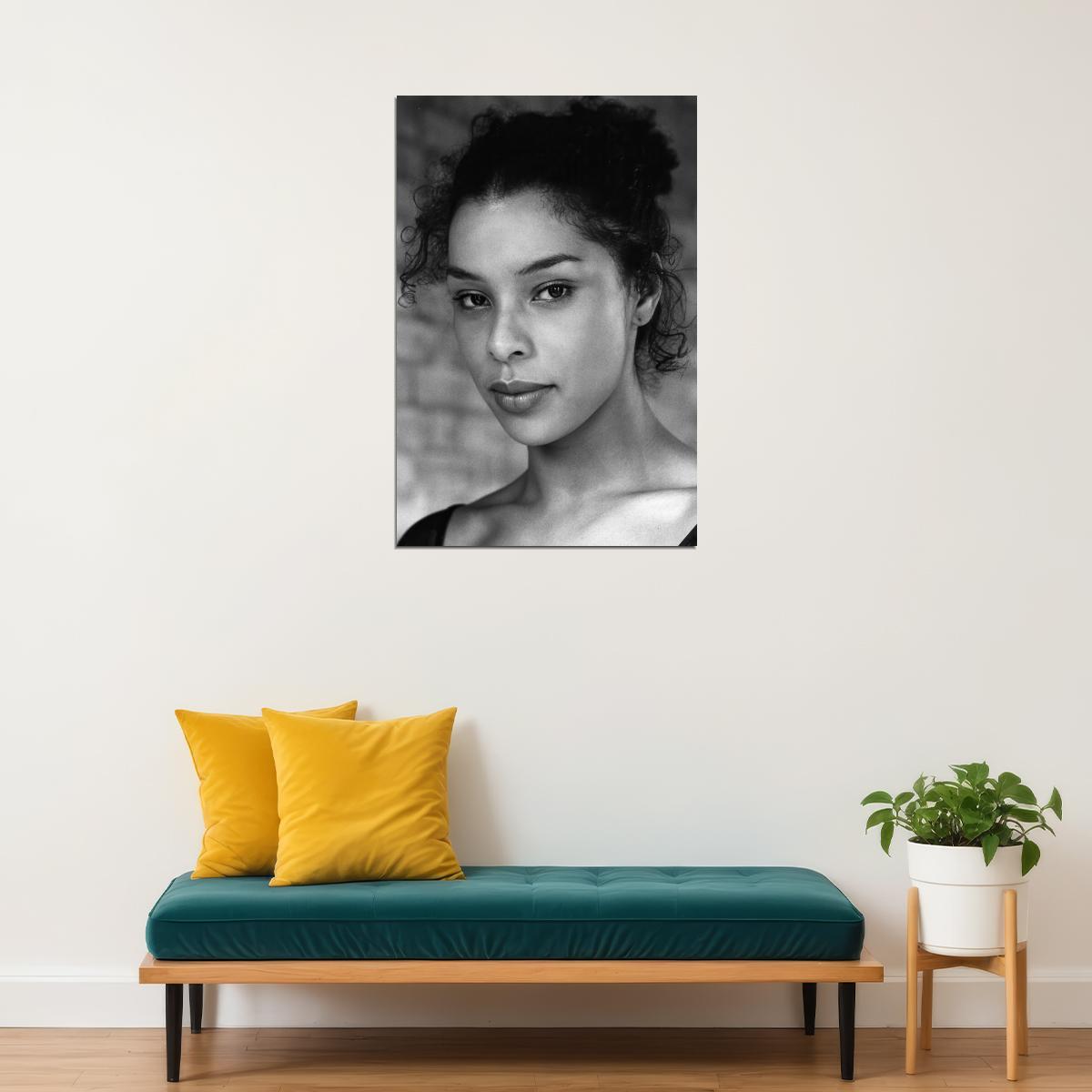 Sophie Okonedo Poster for Room Aesthetic Black and White Celebrity Photo Print - xonomax