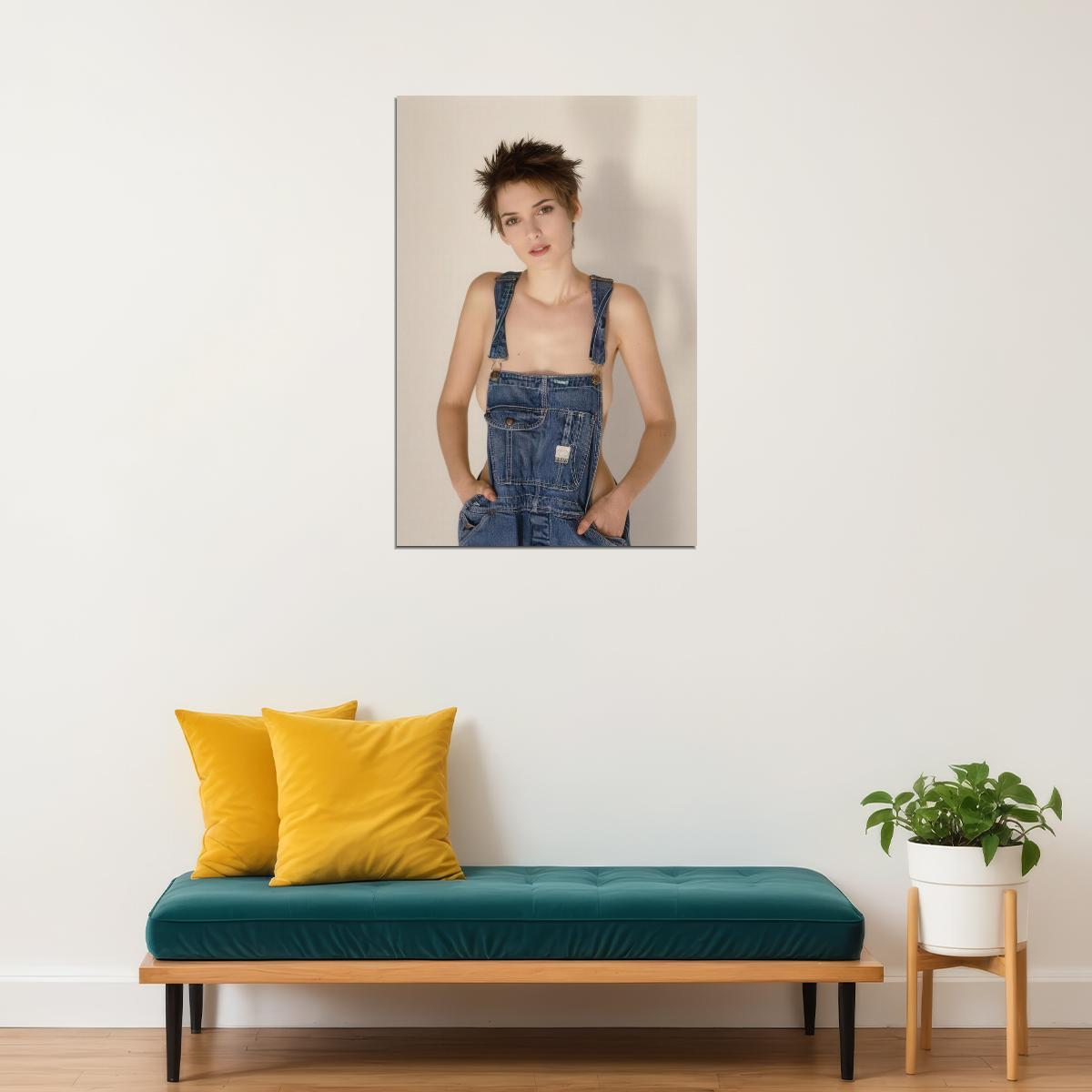 Young Winona Ryder Sexy Poster for Room Aesthetic Celebrity Photo Print - xonomax