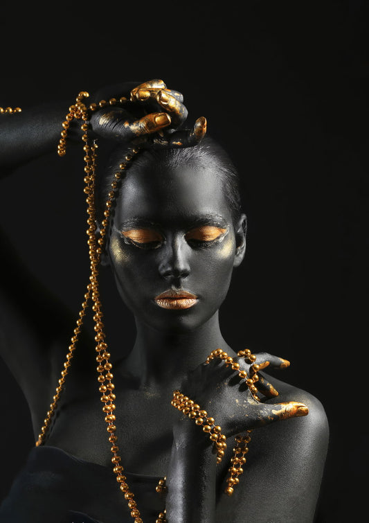 African Girl Art Black And Gold Posters Holding Golden Jewelry Black Women - xonomax
